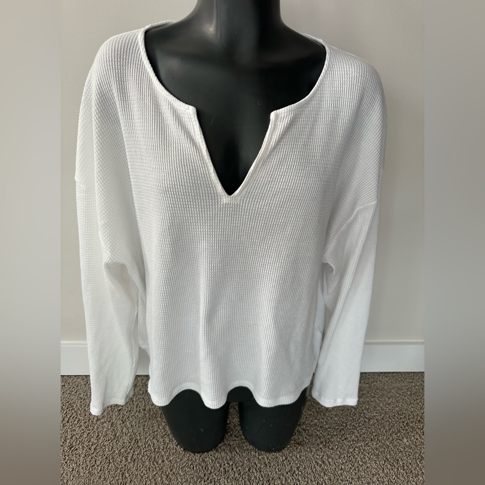 Aritzia | The Group Babaton Elevation
Thermal Longsleeve/ woman’s M